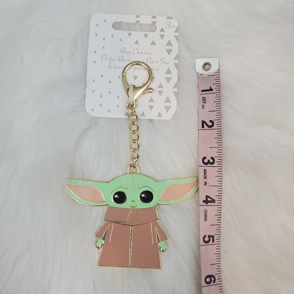 Disney The Child Flair Bag Charm Star Wars: The Mandalorian Charm Key Chain - Picture 3 of 4